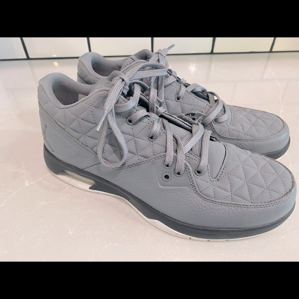 Size 9 Jordan cool gray clutch